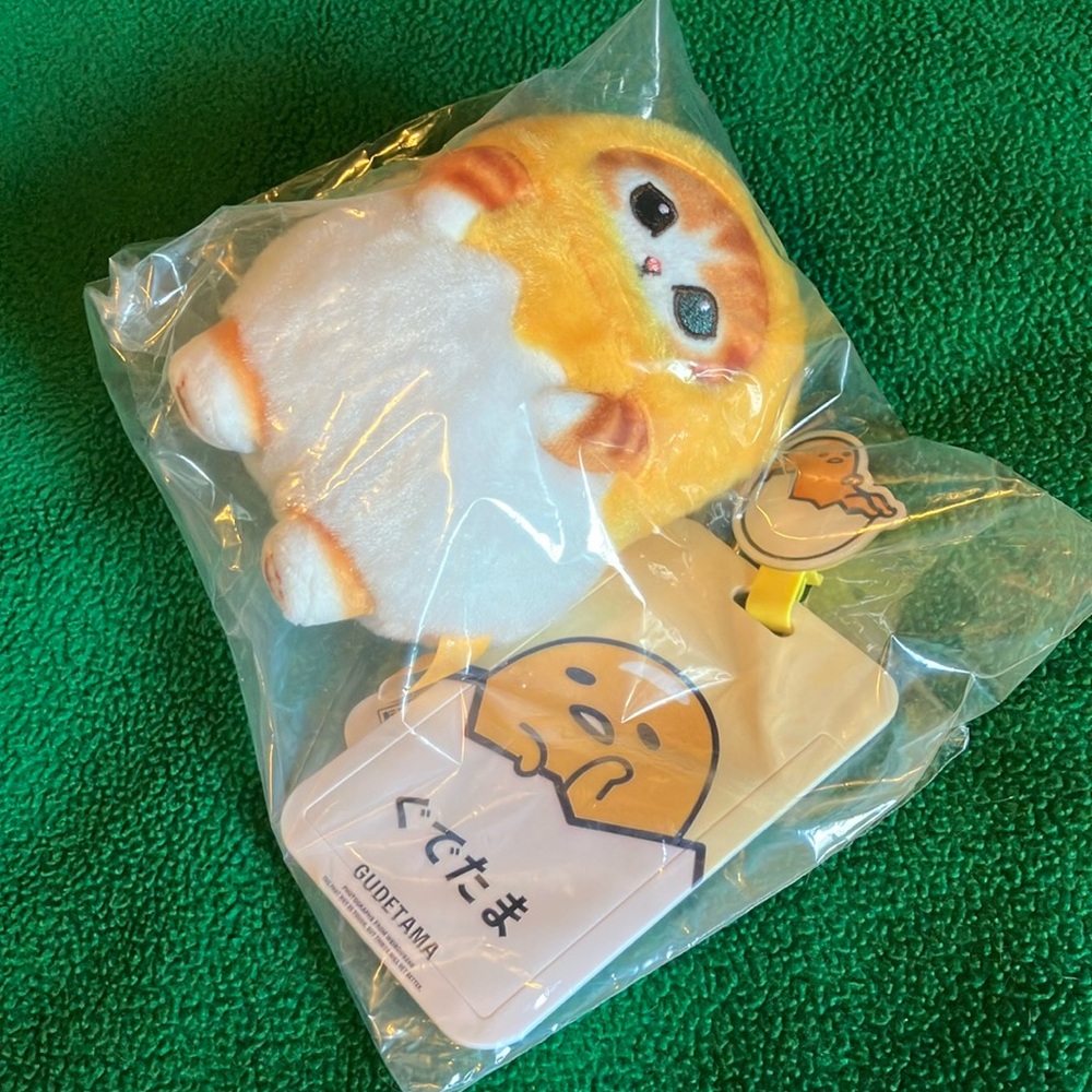 Sanrio Gudetama Key/Card Holder & Plush Keychain